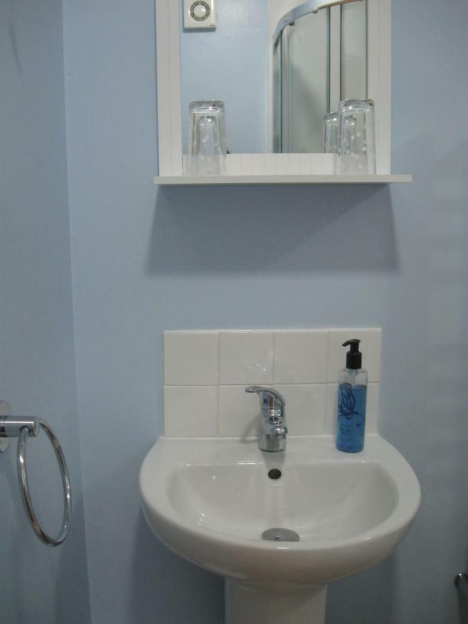 Santi Bhavana Bed & Breakfast Westbury  Bagian luar foto