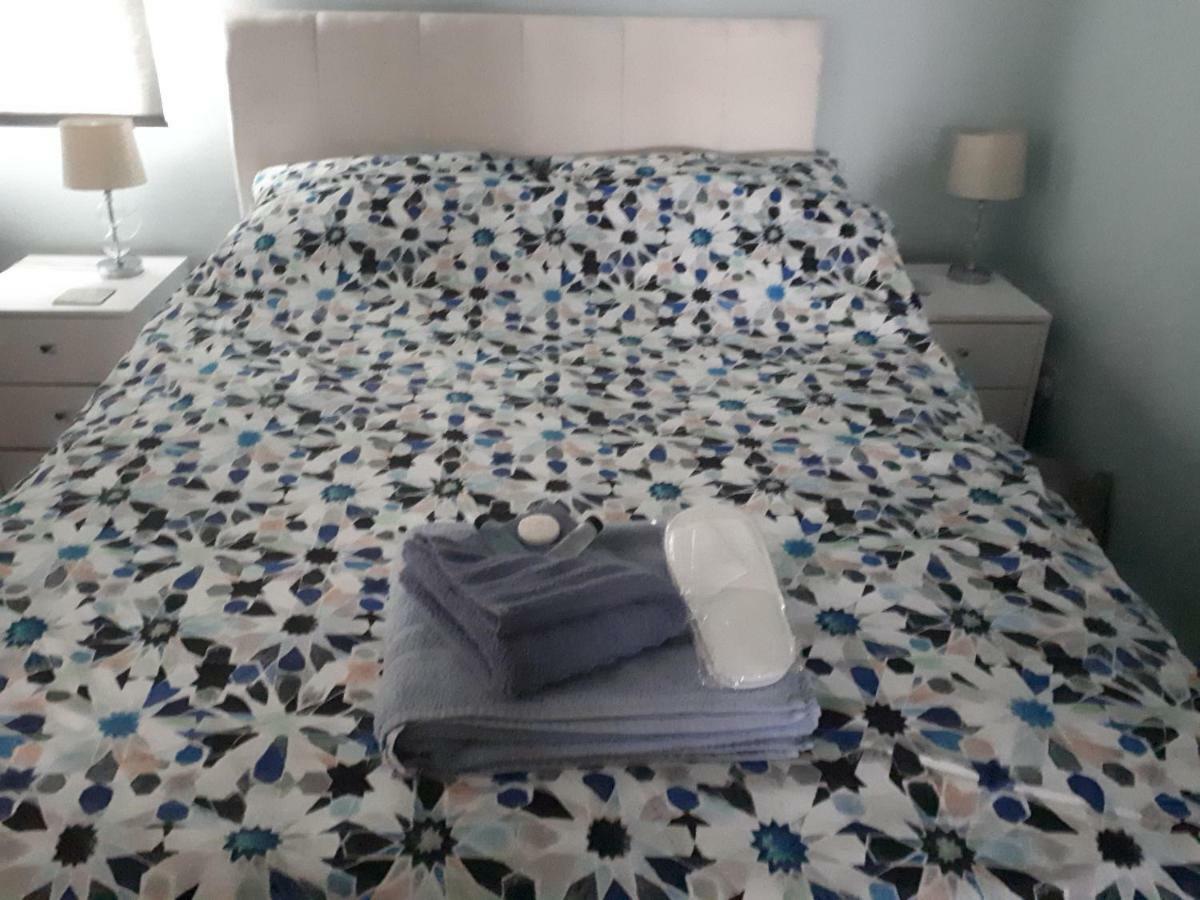 Santi Bhavana Bed & Breakfast Westbury  Bagian luar foto