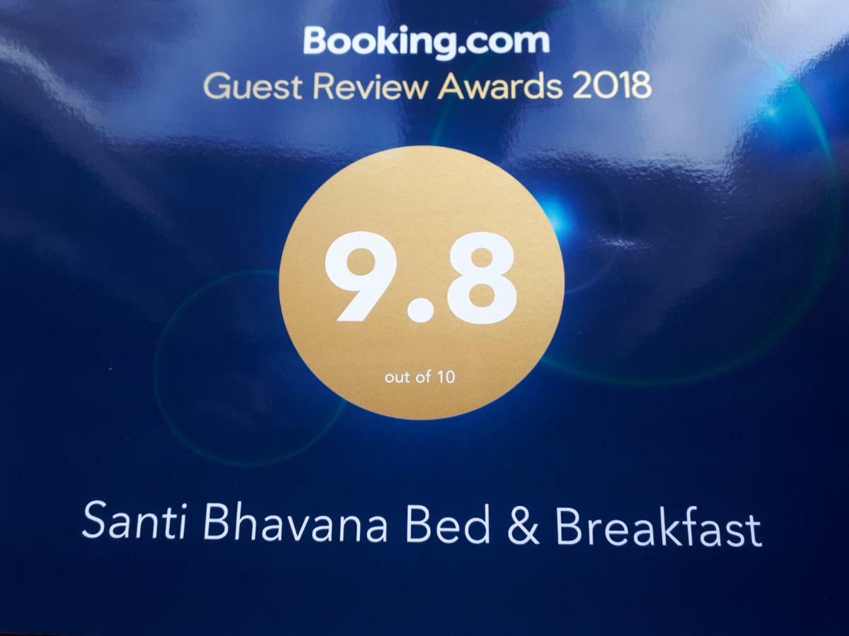 Santi Bhavana Bed & Breakfast Westbury  Bagian luar foto